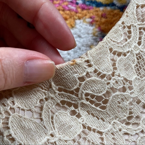 Vintage 1950s Jr. Theme Cream Lace with Floral Pattern Dress - Picture 9 of 13